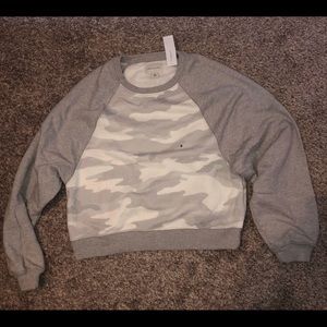 American eagle crewneck
